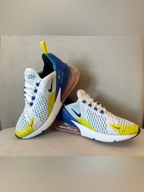 SOLD Nike Women’s Air Max 270 GS "Hyper Royal Pink Spell" -